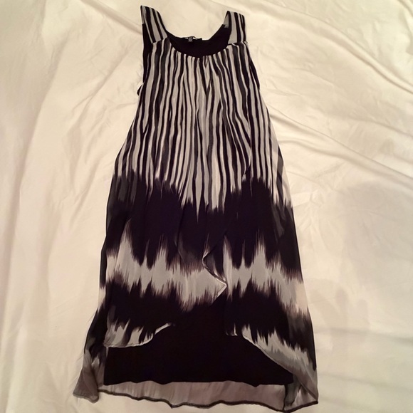 Linea Domani Tops - Women's Black and White Sleeveless Tie-Dye High-Low Tank cover up